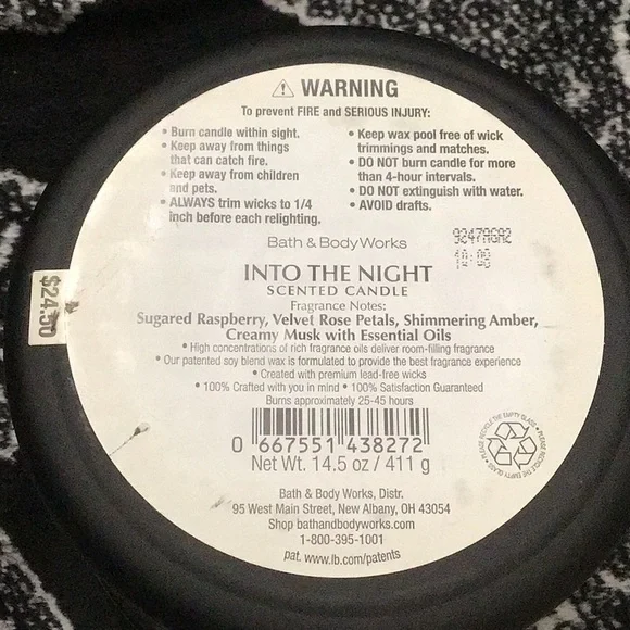 Bath and body works signature collection into the night candle - Picture 3 of 3
